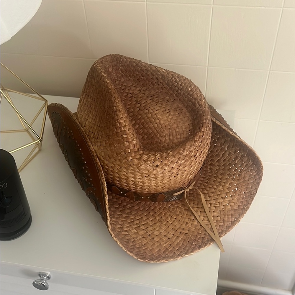 Stylish Brown Woven Hat! Only worn once!